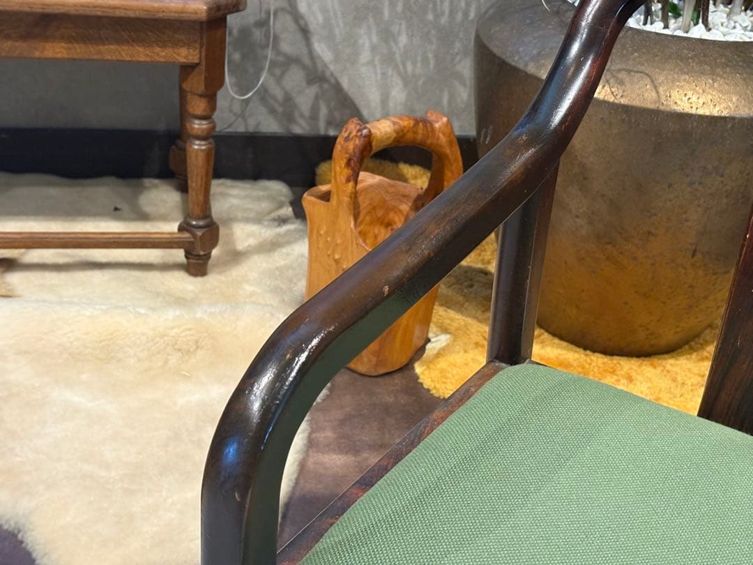 ②karimoku カリモク　アームチェア　ダイニングチェア　ビンテージ　IZ