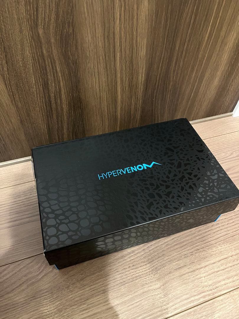 NIKEハイパーヴェノムファントム RGN SE FG 25.5cm