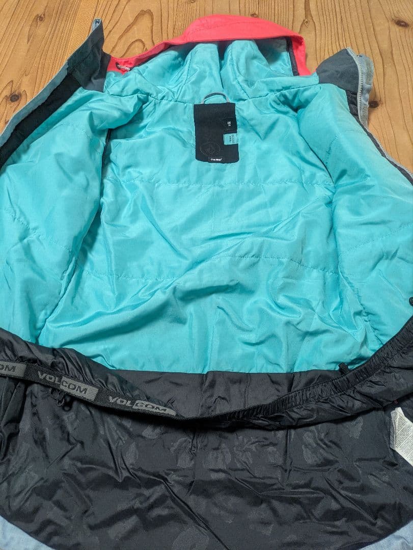 Volcom スノーボードウェア 上下セット パンツはThreeWeather