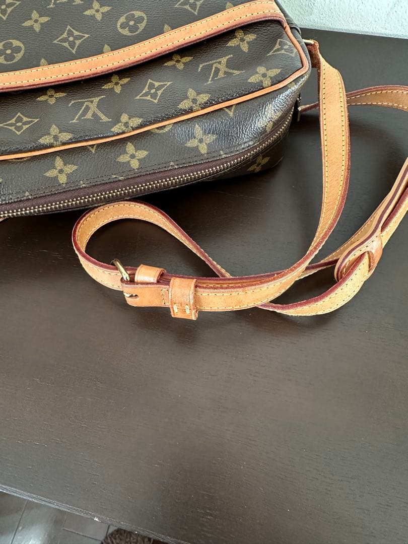 【本日限り値下げ】Louis Vuitton モノグラム ショルダーバッグ