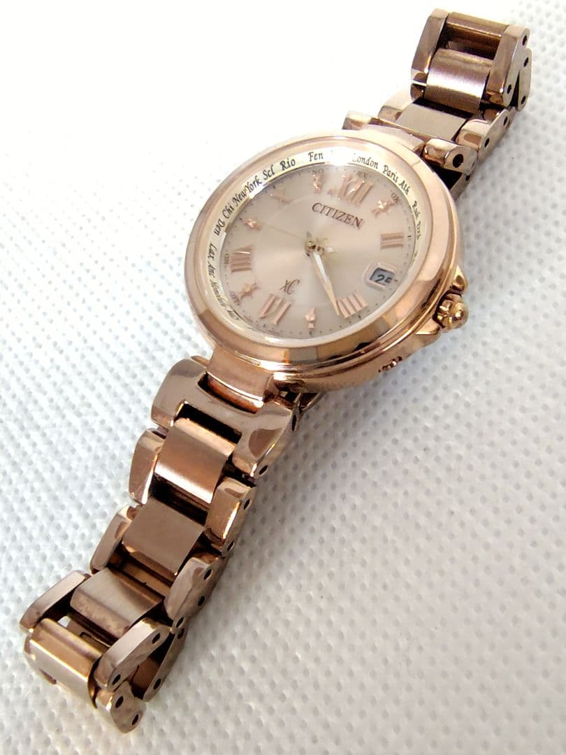 【電波ソーラー、極美品】CITIZEN　シチズン　クロスシー　ワールドタイム