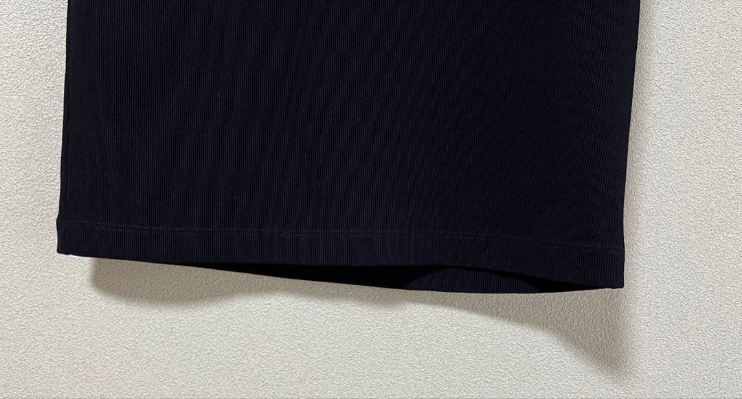 美品 メゾンマルジェラ 変形ネック リブニットタンクトップ　black XS