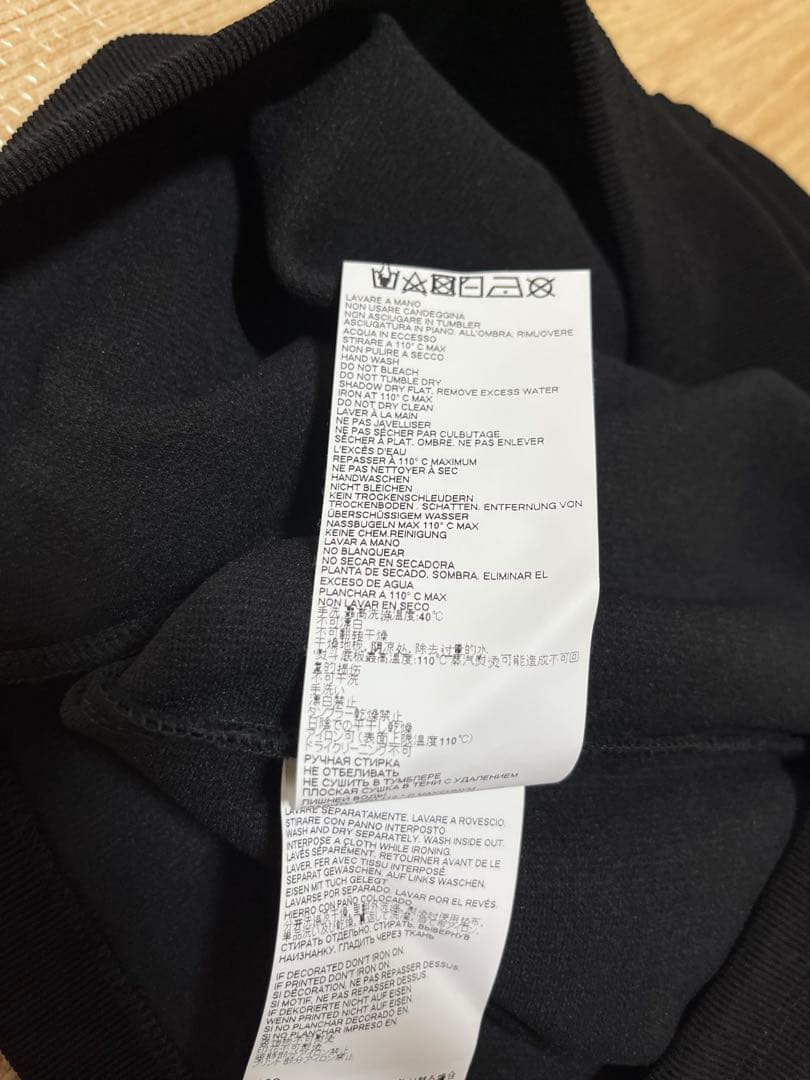 美品 メゾンマルジェラ 変形ネック リブニットタンクトップ　black XS