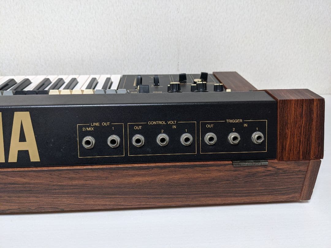 Yamaha CS-15D アナログシンセサイザー