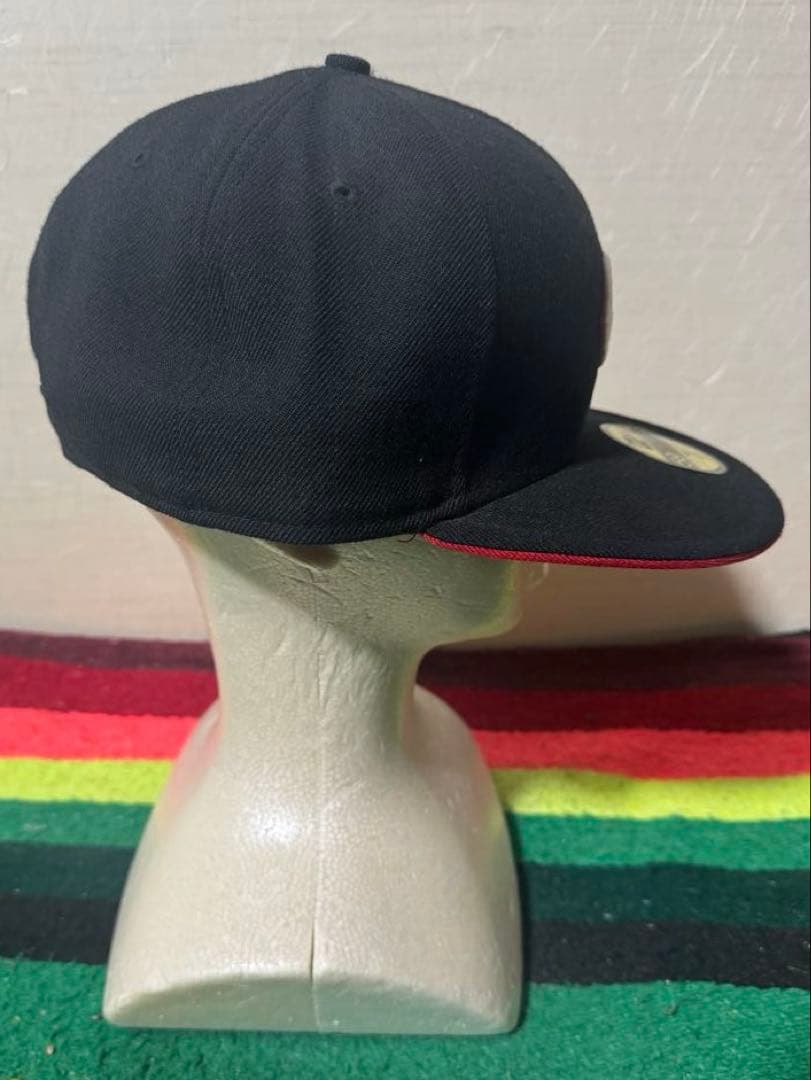 美品 レアカラー NEW ERA 広島カープ キャップ ブラック 58.7cm