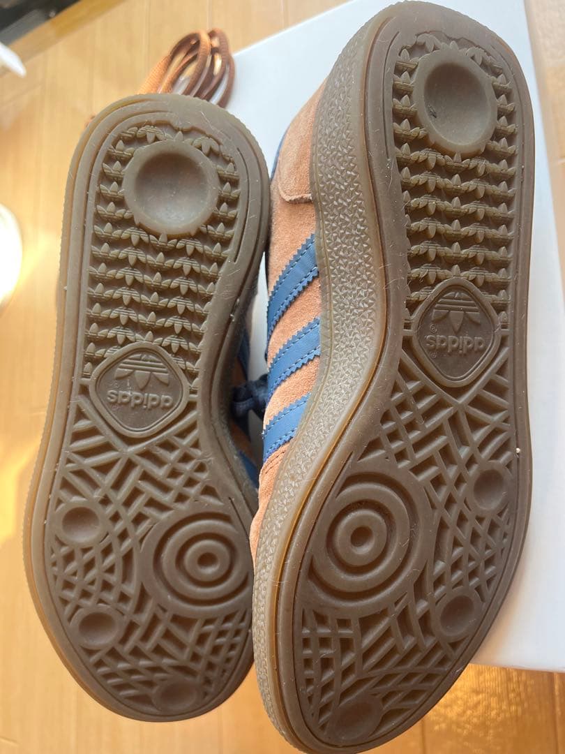 スニーカー　adidas SPEZIAL