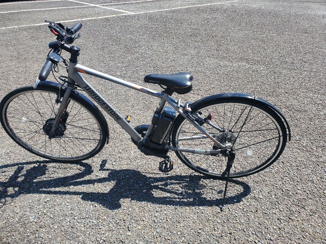 ブリジストン　 スポーツタイプ 電動アシスト自転車 シルバー　 TB 1e