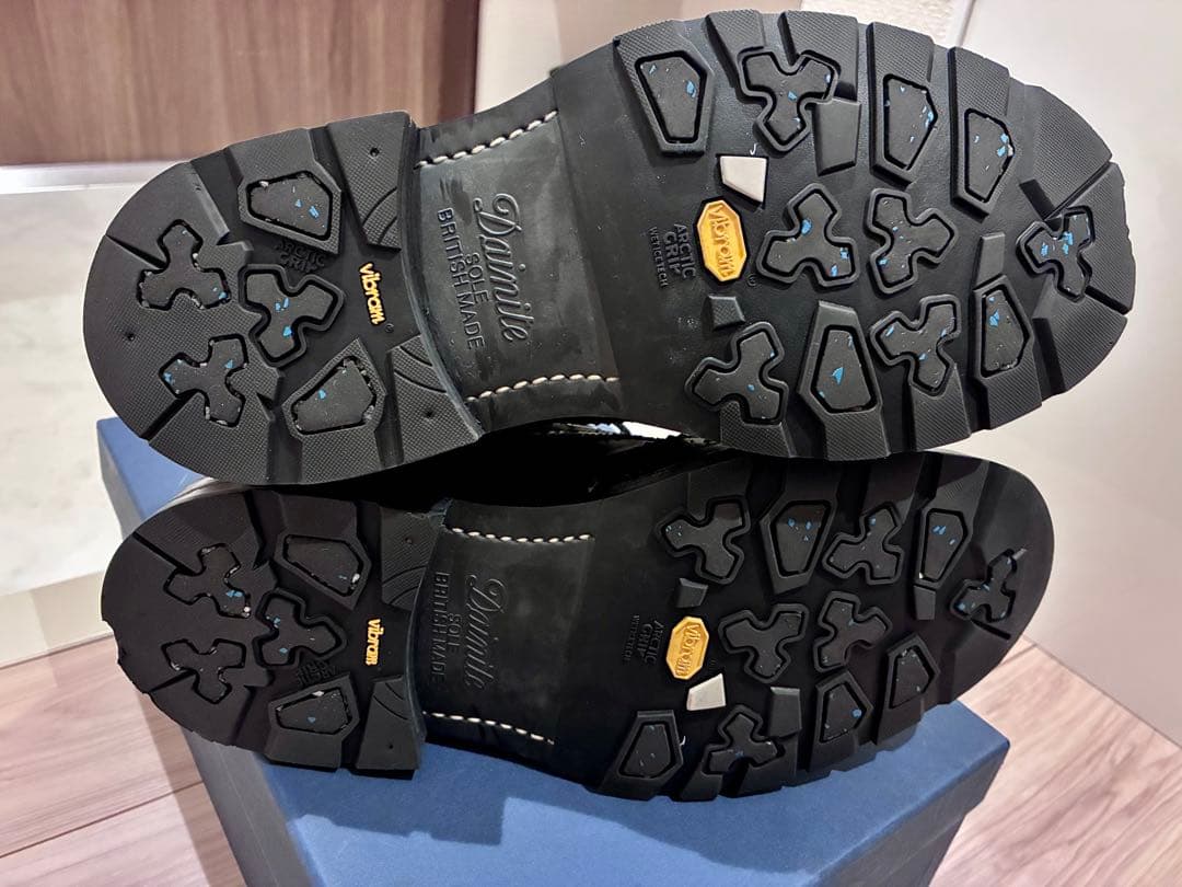 トリッカーズ STOW UK7.5 ブラック カントリーブーツ ビブラム雪用