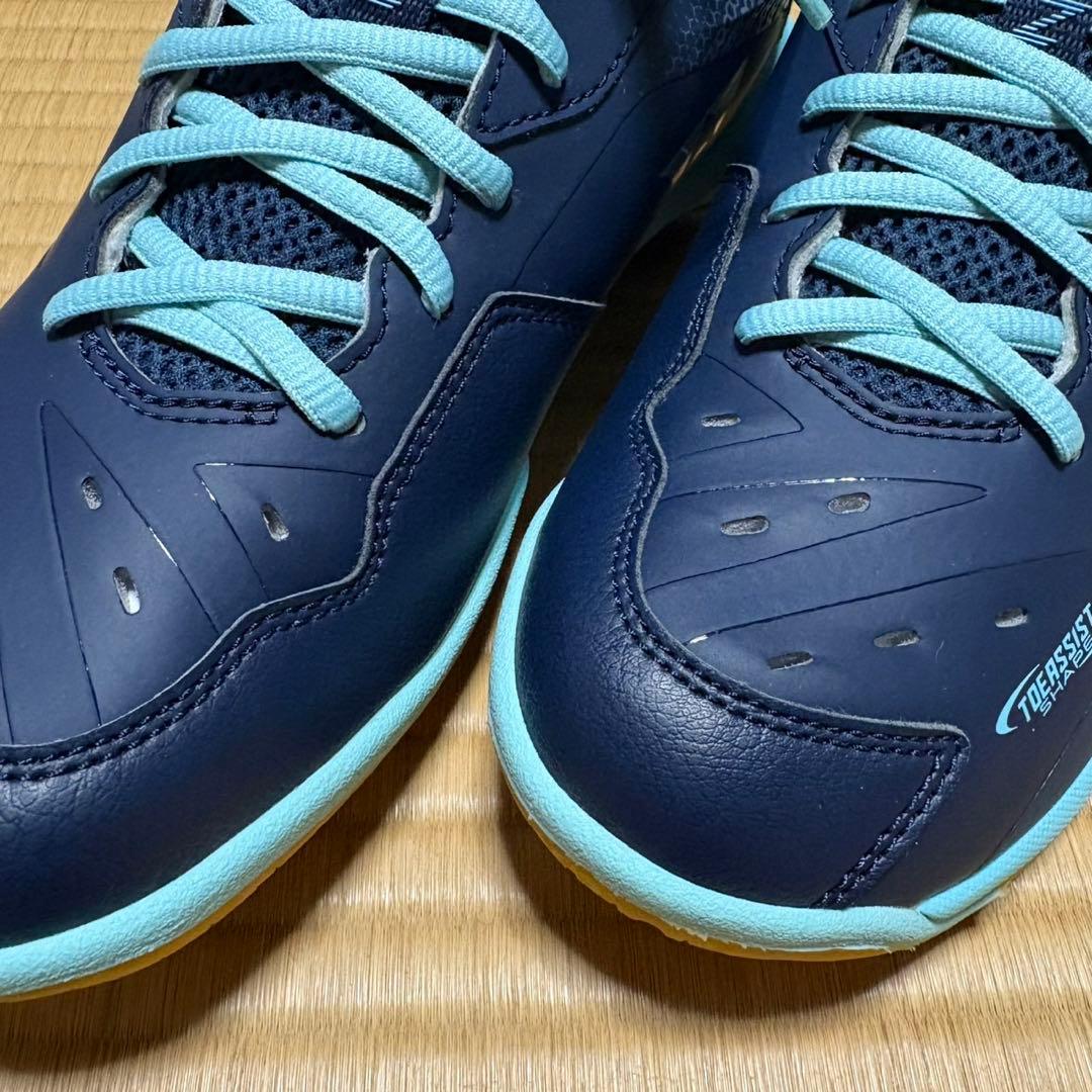 【新品】ヨネックス パワークッションSHB65Z3S 24.5cm 箱無し