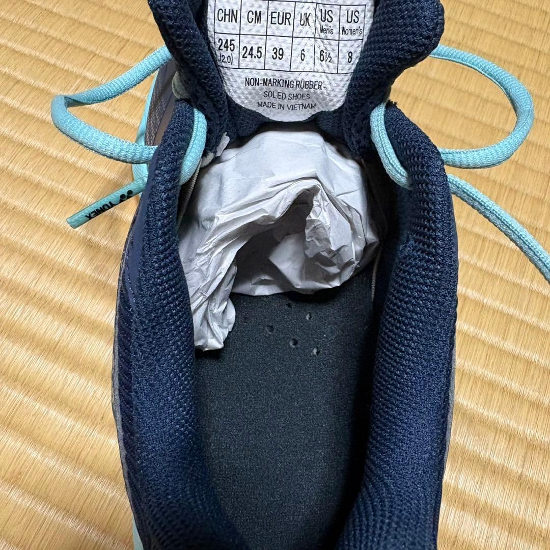 【新品】ヨネックス パワークッションSHB65Z3S 24.5cm 箱無し