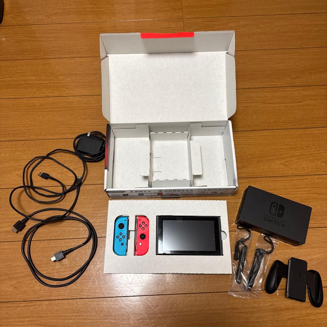 ☆無欠品・美品 ☆ Nintendo Switch本体 SDカード・保管ケース付