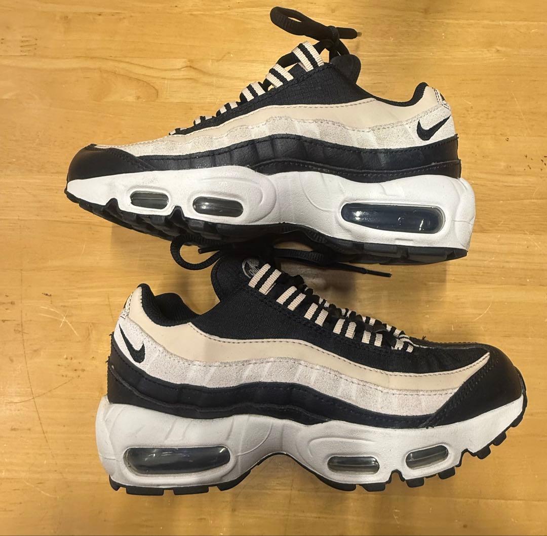 希少限定カラー NIKE エアマックス95 レディース　22.5cm