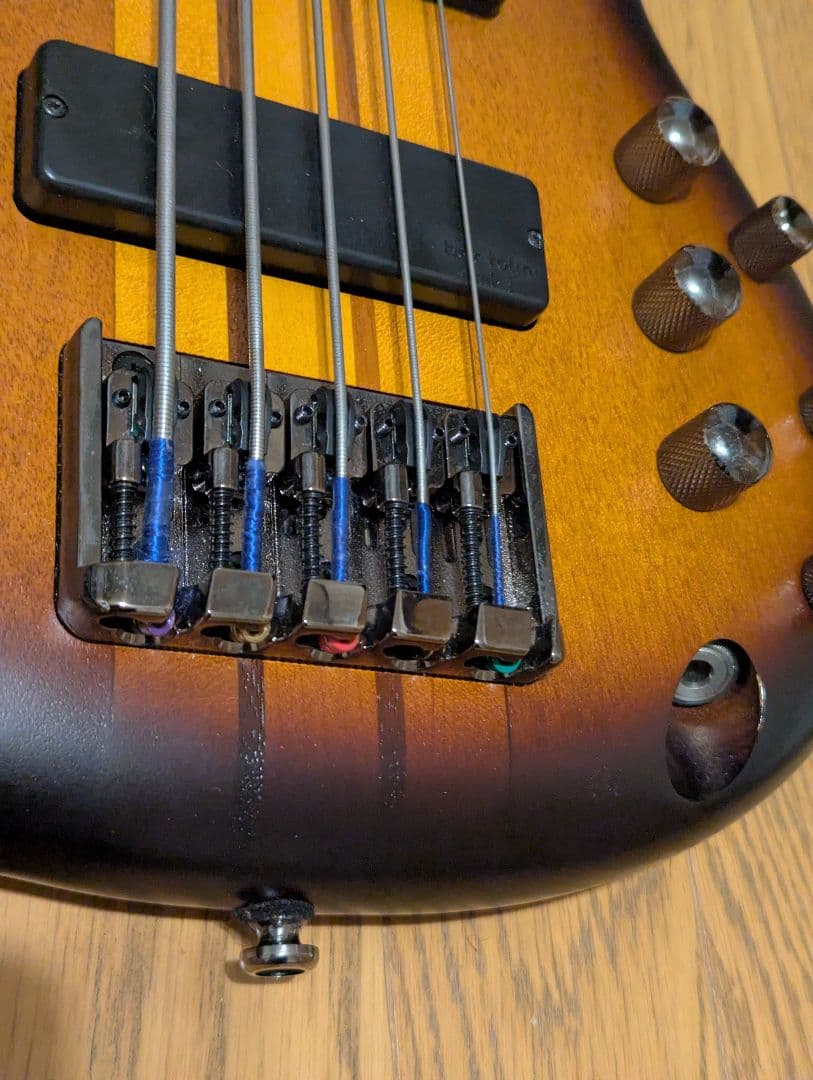 IBANEZ SRF705フレットレスベース + HIPSHOTエクステンダー