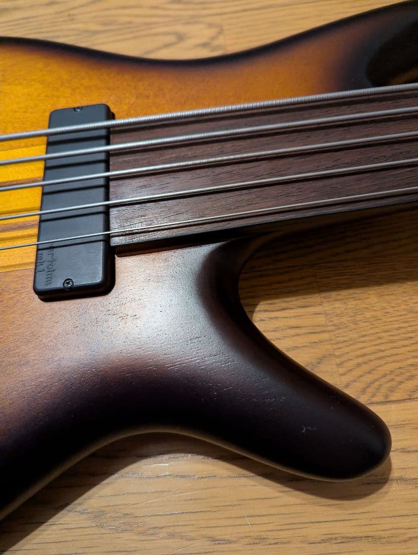 IBANEZ SRF705フレットレスベース + HIPSHOTエクステンダー