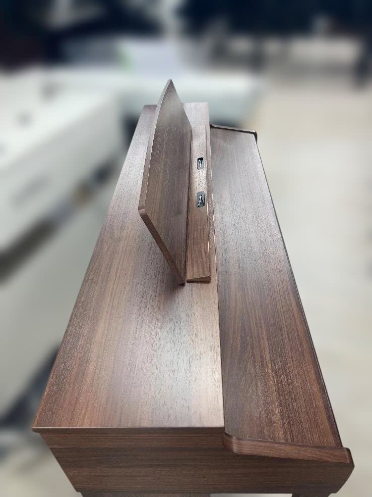 ★82633【電子ピアノ】KAWAI　CA401 MW　24年製