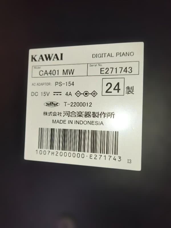 ★82633【電子ピアノ】KAWAI　CA401 MW　24年製