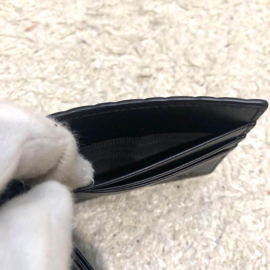 未使用級✨グッチ レザー　二つ折り財布 マイクロシマ ブラック　メンズ