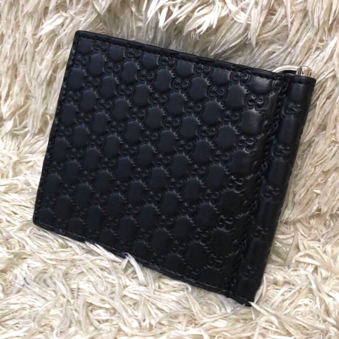 未使用級✨グッチ レザー　二つ折り財布 マイクロシマ ブラック　メンズ