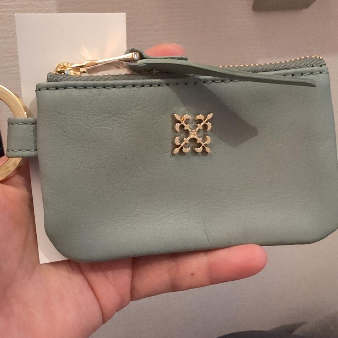 russet カラビナ付き ソフトレザーマルチケース