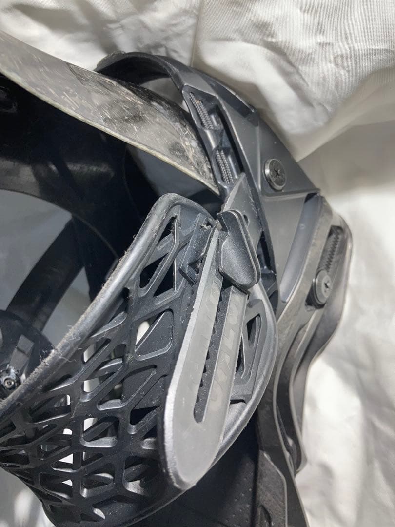 値下！カーボンハイバック高反応！SALOMON クォンタムバインディングMサイズ