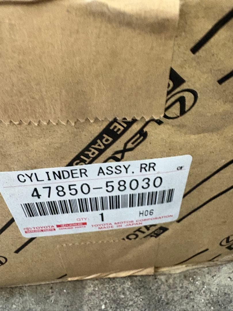 ３０アルファード 新品キャリパー前後左右