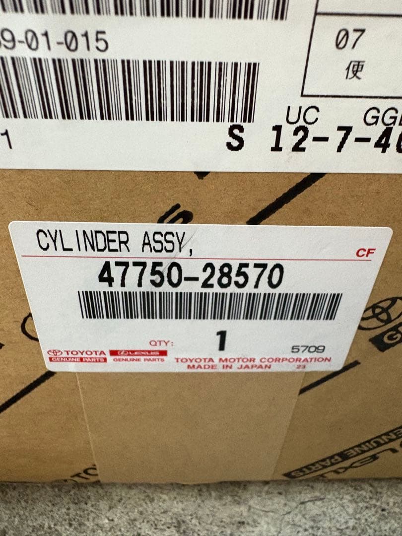 ３０アルファード 新品キャリパー前後左右