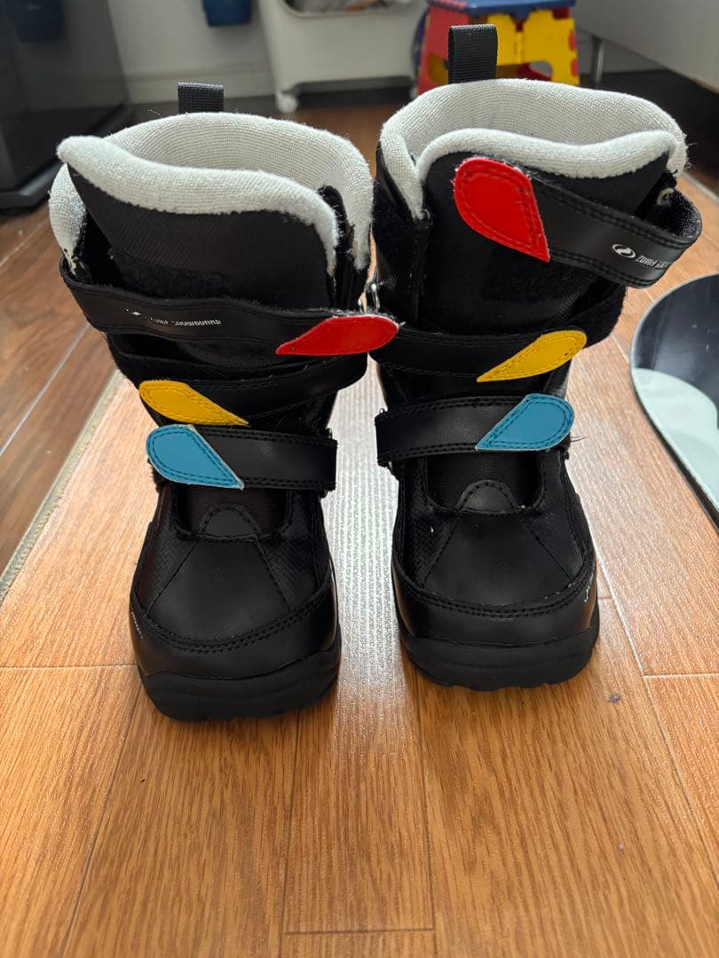 キッズスノーボードとブーツセットZUMA