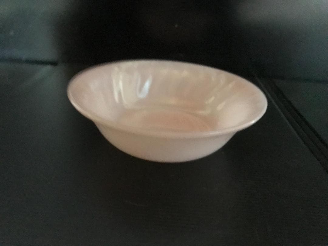 FKスワールピンク　デイナー用5点セット（カップ＆ソーサ、プレート２，ボウル２）