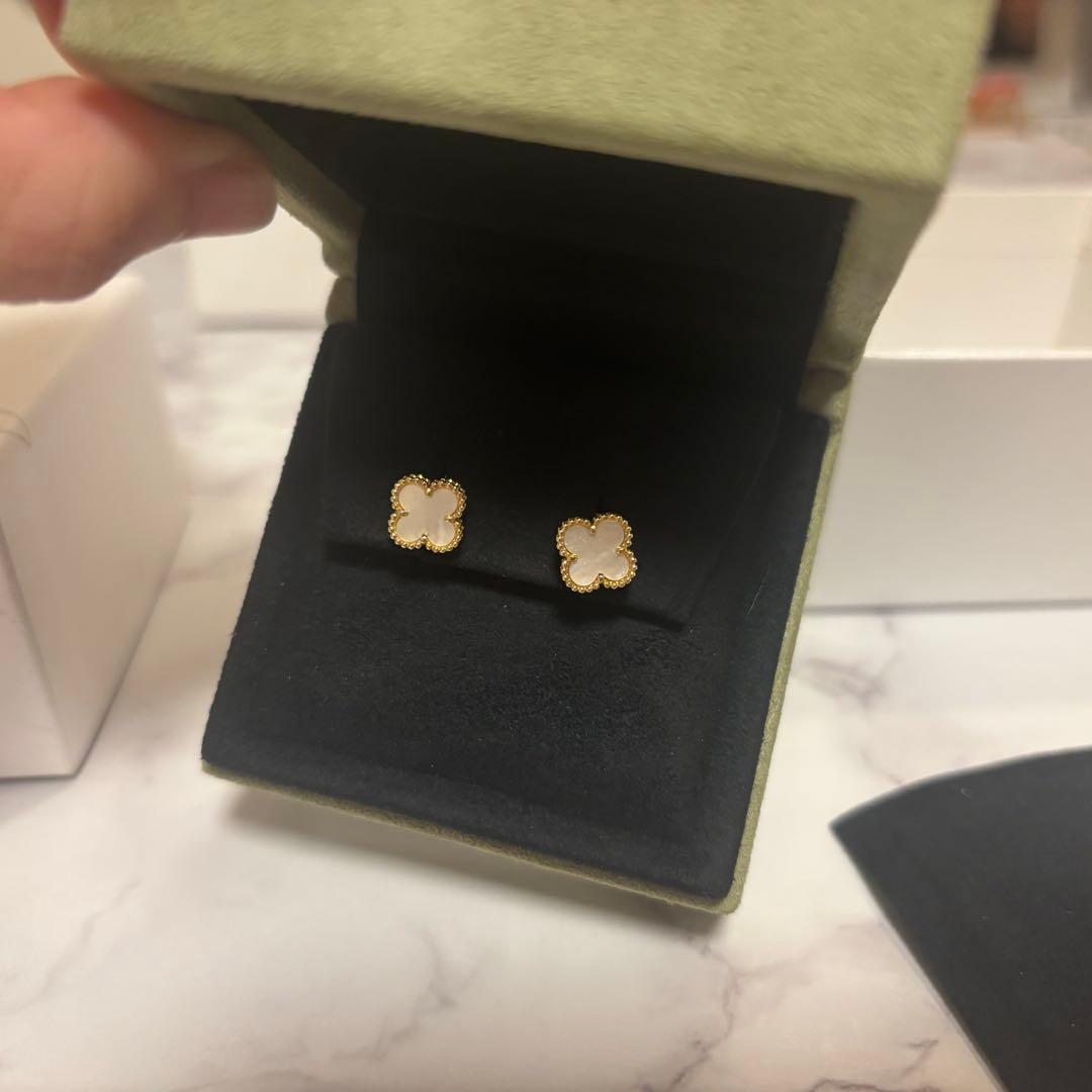 Van Cleef & Arpels スウィート アルハンブラ ピアス MOP