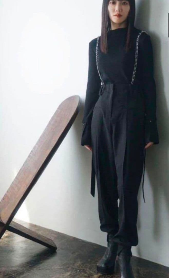 パンツ ANDREA&Co. CHAIN SUSPENDER JOGGER PANTS