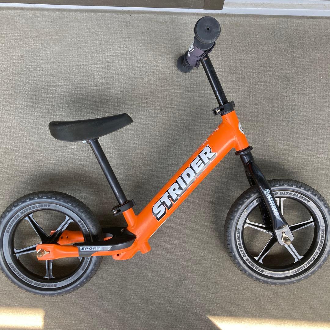 ストライダー　スポーツモデル　12インチ　バランスバイク　オレンジ