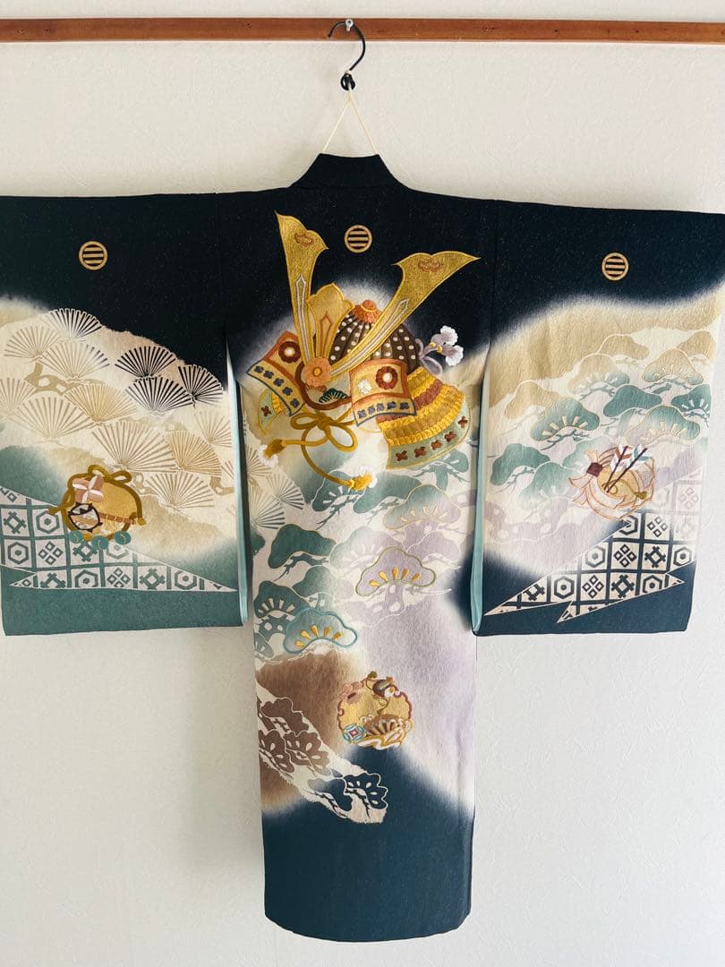 ★豪華刺繍兜 【日本製】お宮参り着物 男の子用 赤ちゃんの初着のお祝い 肌着付き