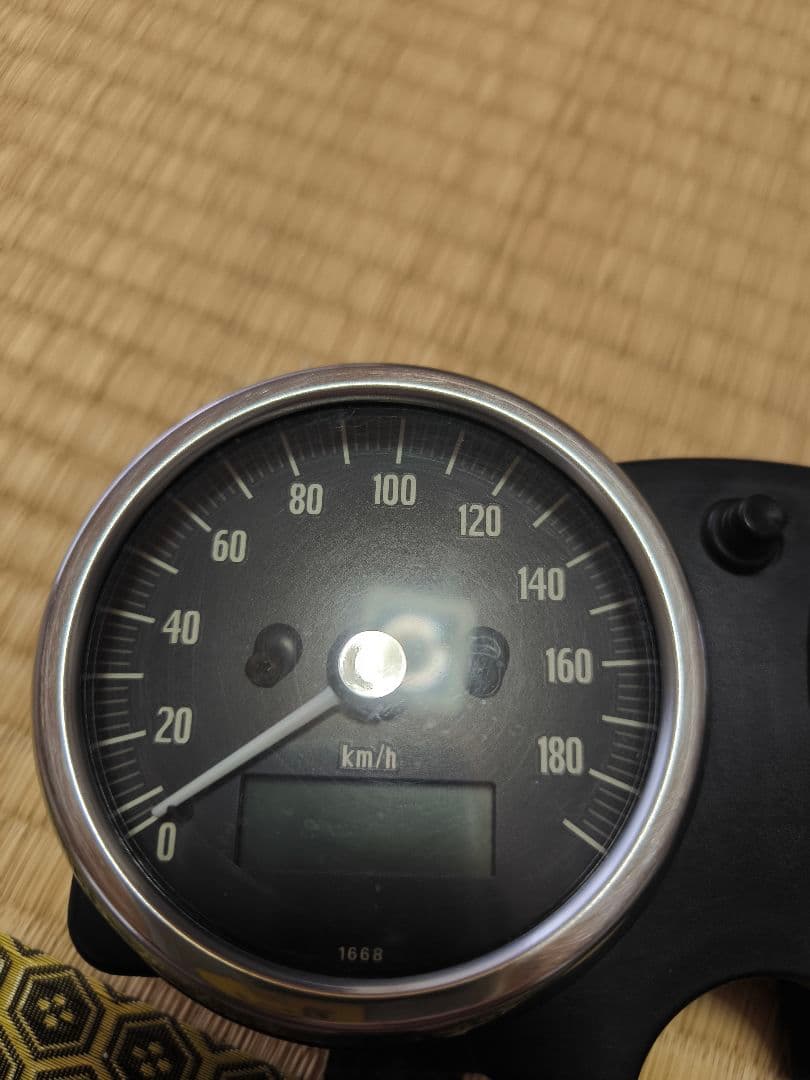 W650 純正　スピードメーター　バイクメーター 回転数計 速度計
