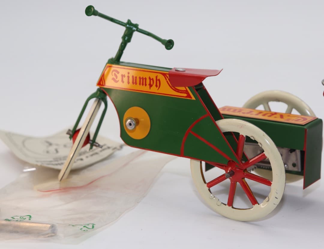 Teddy Bear with Tricycle Tucker＆Walther