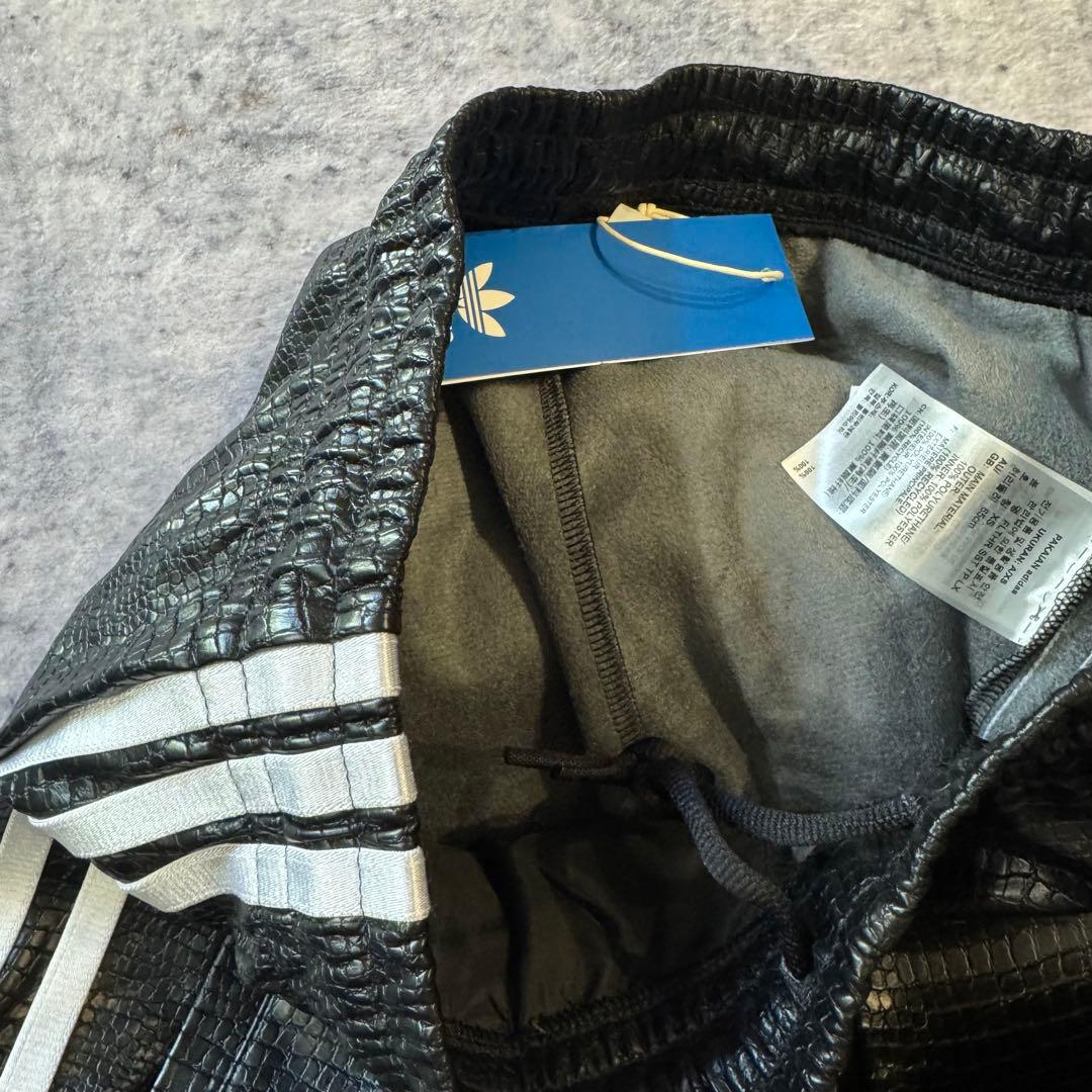 【新品】　アディダス　クロコ フェイクレザー トラックパンツ　ジャージ