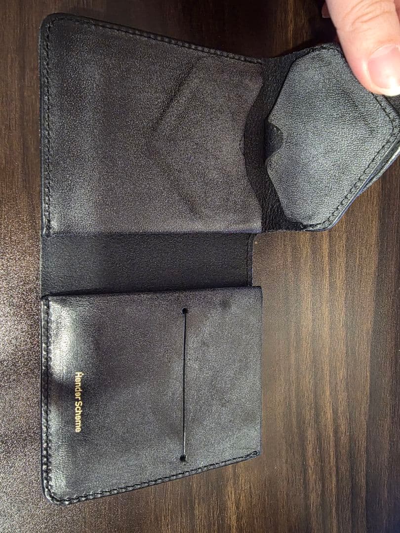 エンダースキーマ　二つ折り財布