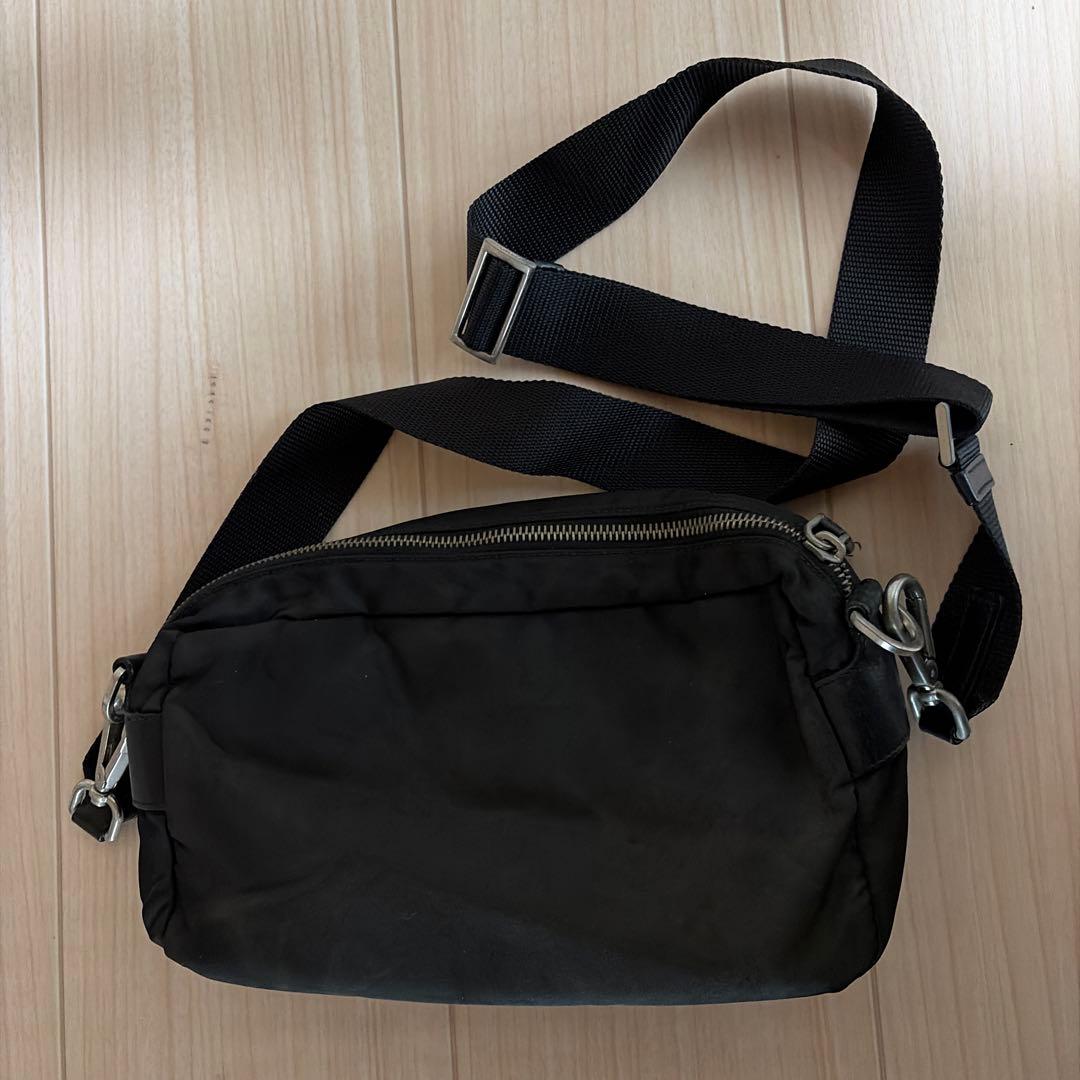 プラダ　ショルダーバッグ