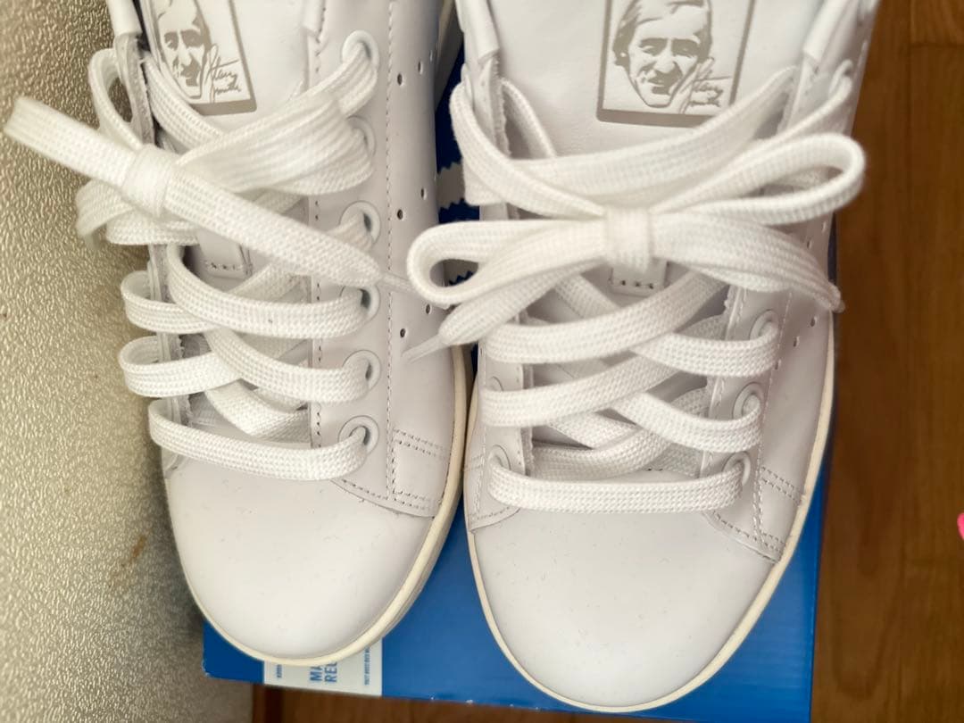 新品未使用品adidas スタンスミスGX8849 23.5 グレー