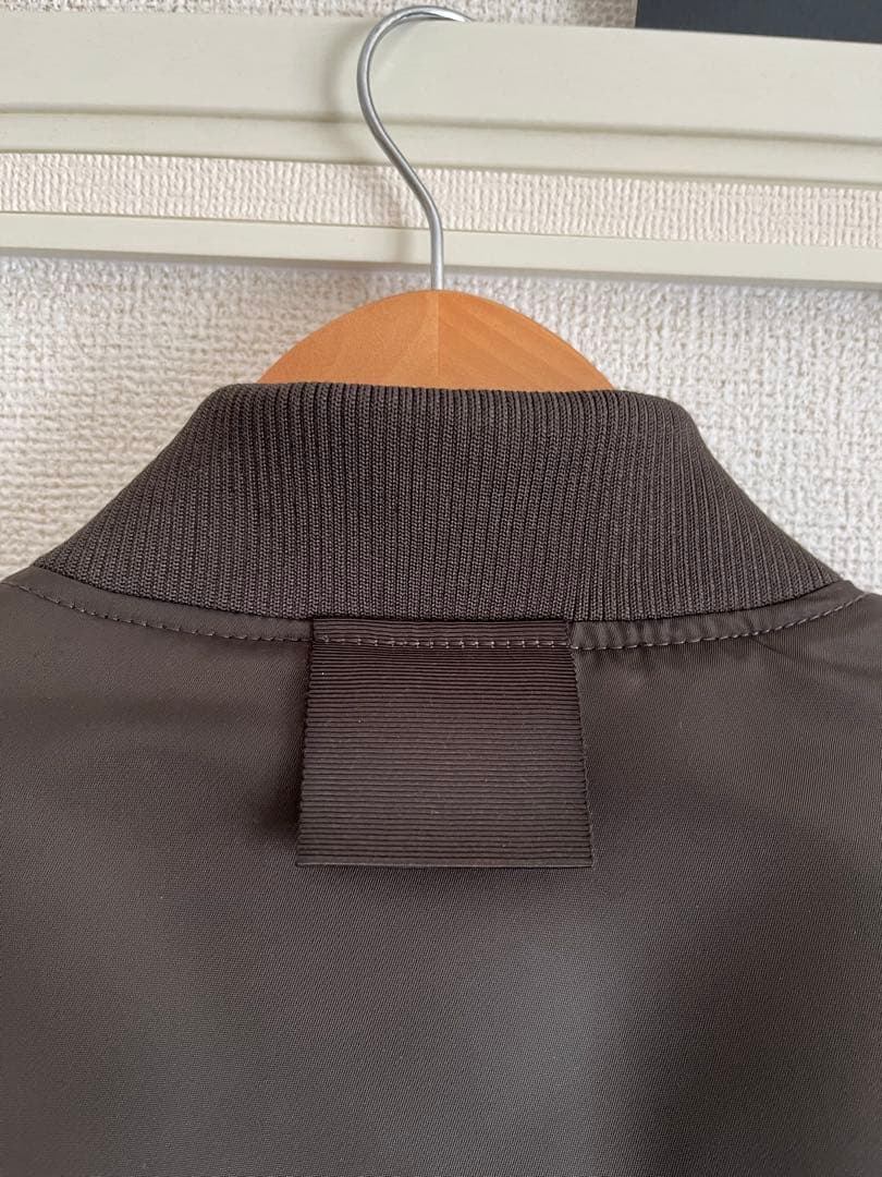 UNIQLO＋J コラボ　ハイブリッドダウンMA-1ブルゾン(ダークグリーン)