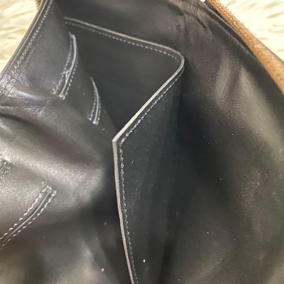 【美品✨】ITTI レザー 二つ折り財布 ラウンドファスナー 大容量 黒