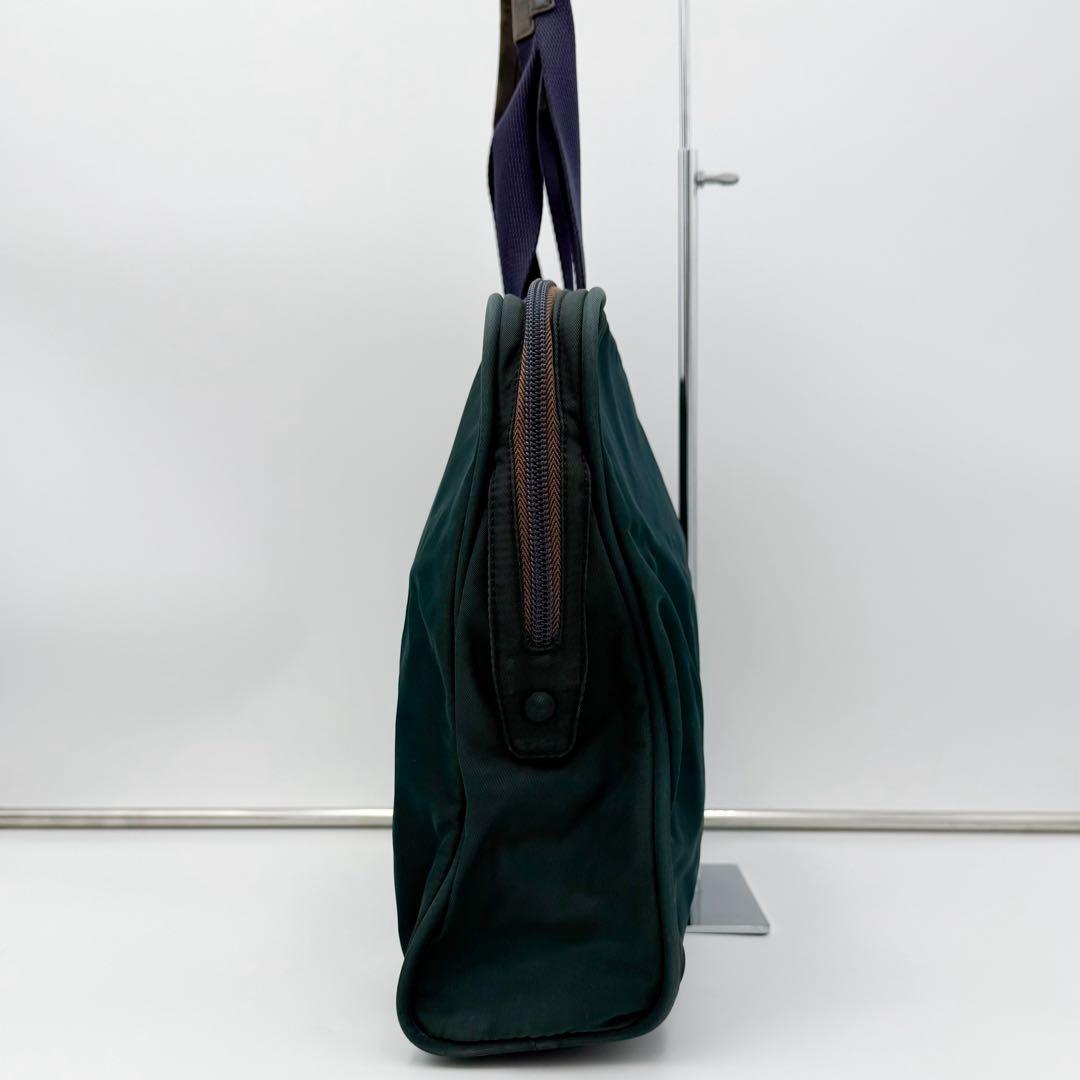 正規品 PRADA ナイロントートバッグ 三角プレート ビジネス 軽量 カーキ