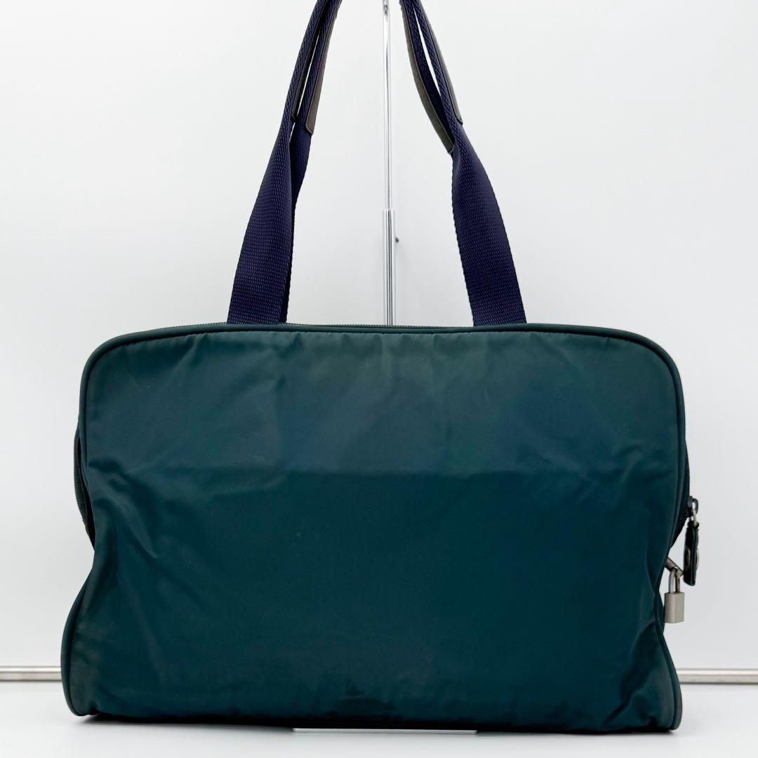 正規品 PRADA ナイロントートバッグ 三角プレート ビジネス 軽量 カーキ