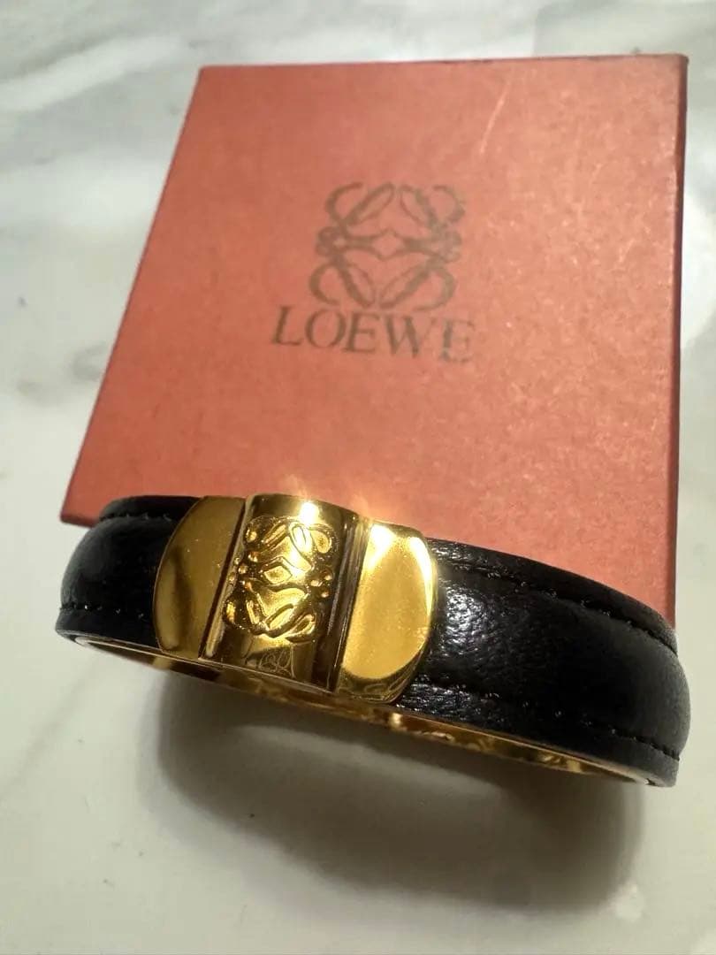 LOEWE ブラックレザー ゴールドバングル MＩＩＩI♡