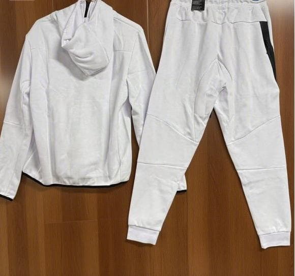 Nike ジャージ上下セット ホワイト　Mサイズ