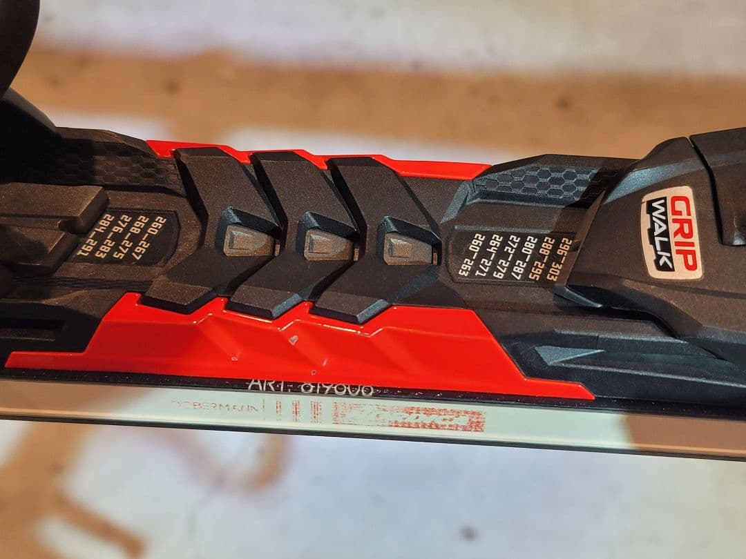 【使用5回のみ】NORDICA DOBERMANN SLR 160cm