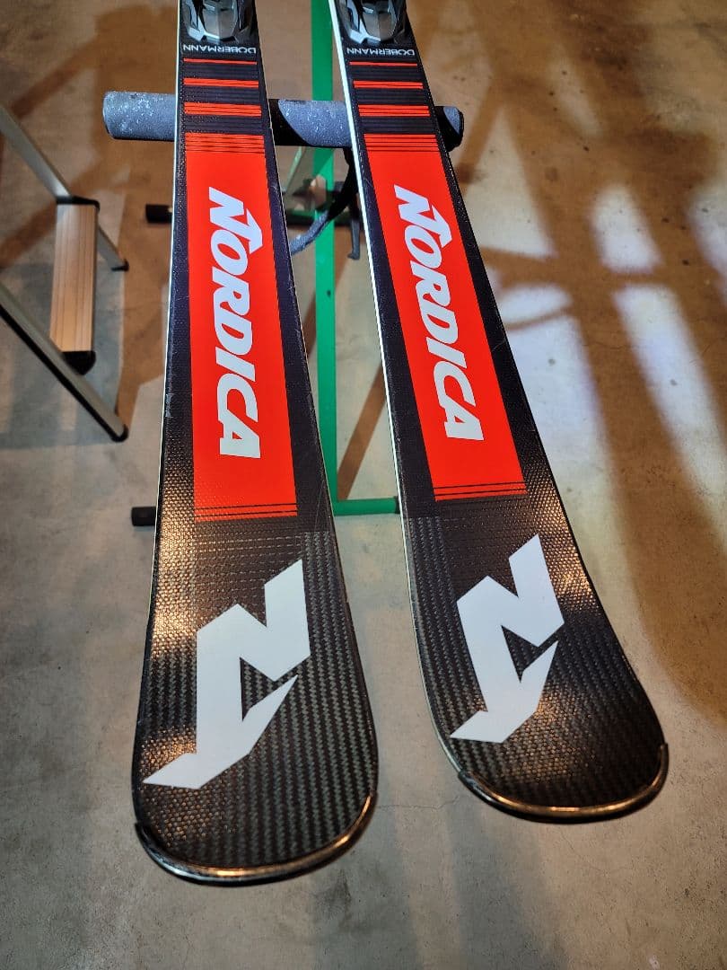 【使用5回のみ】NORDICA DOBERMANN SLR 160cm