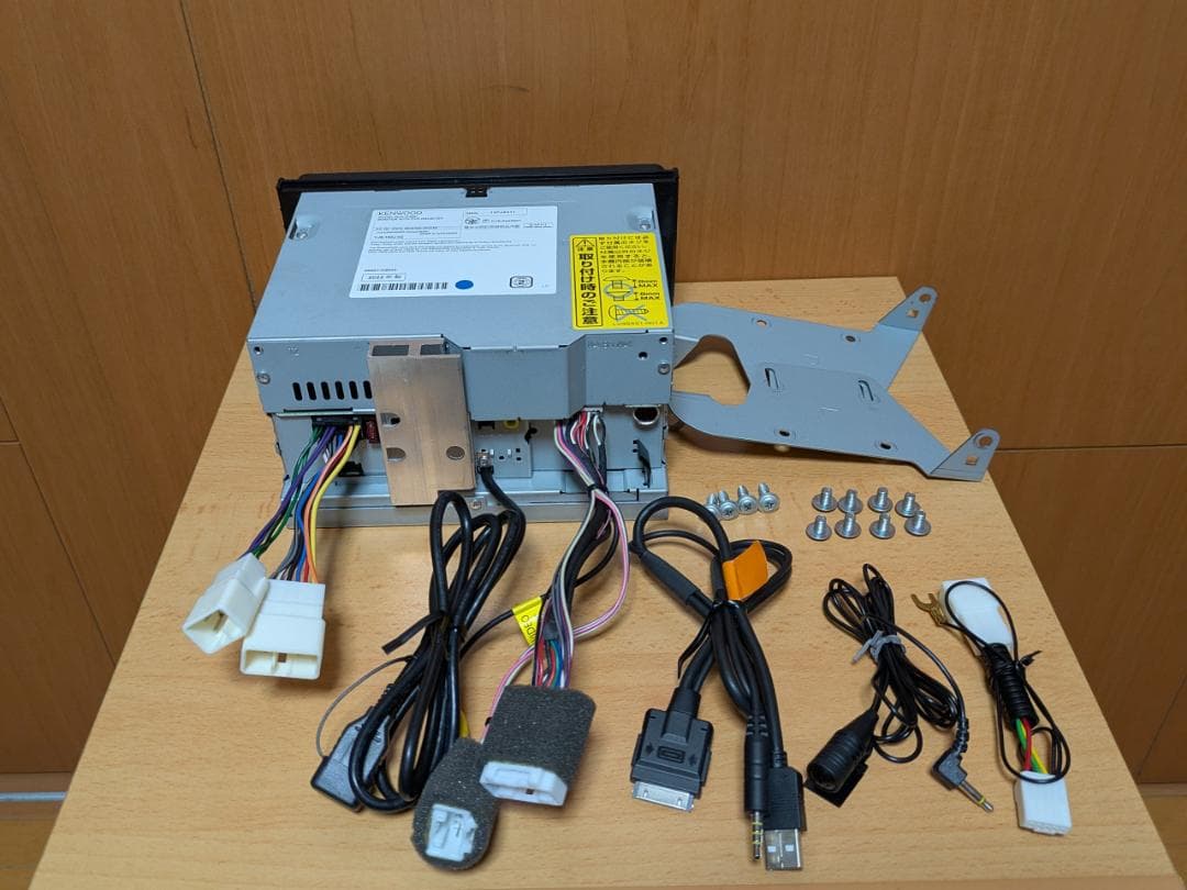 ダイハツ純正2022年製オーディオ DUK-W69D おまけ付き