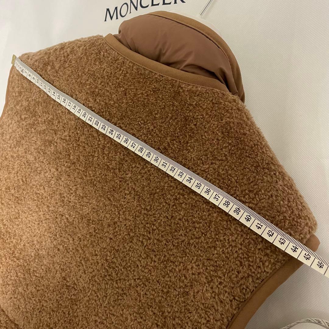 新品正規店購入モンクレール　BOSTベスト　テディ　¥281,600 ダウン