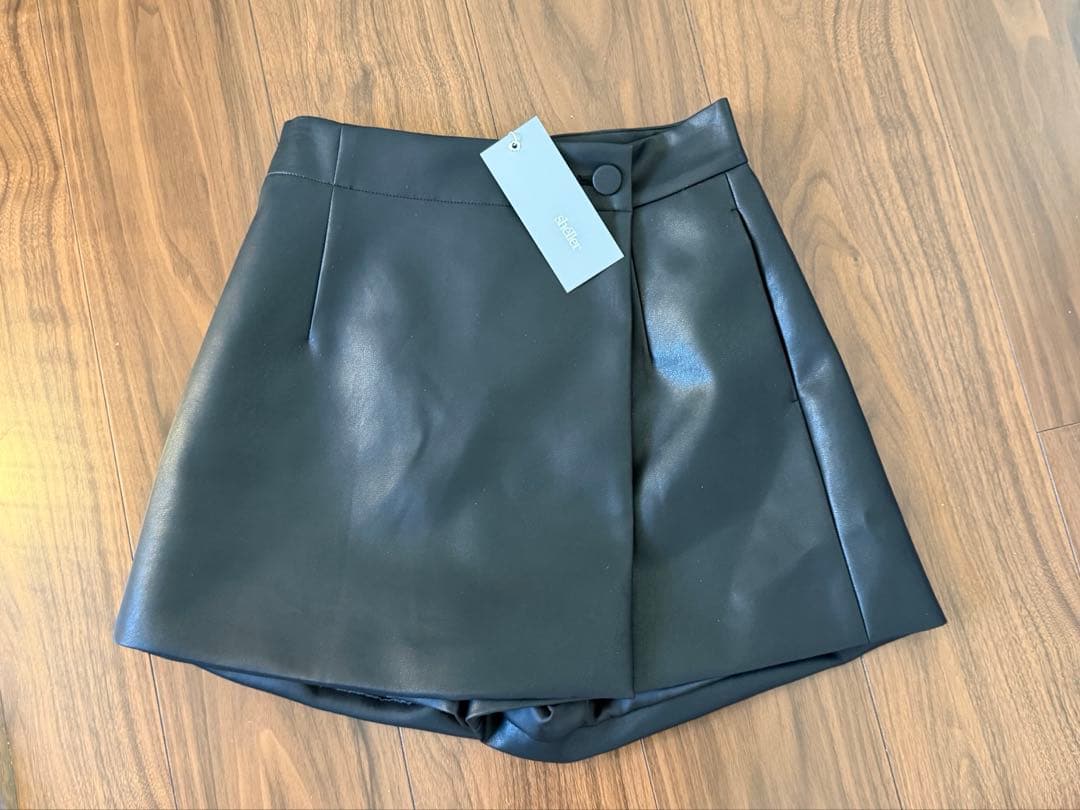 スカート sheller leather like wrap culottes