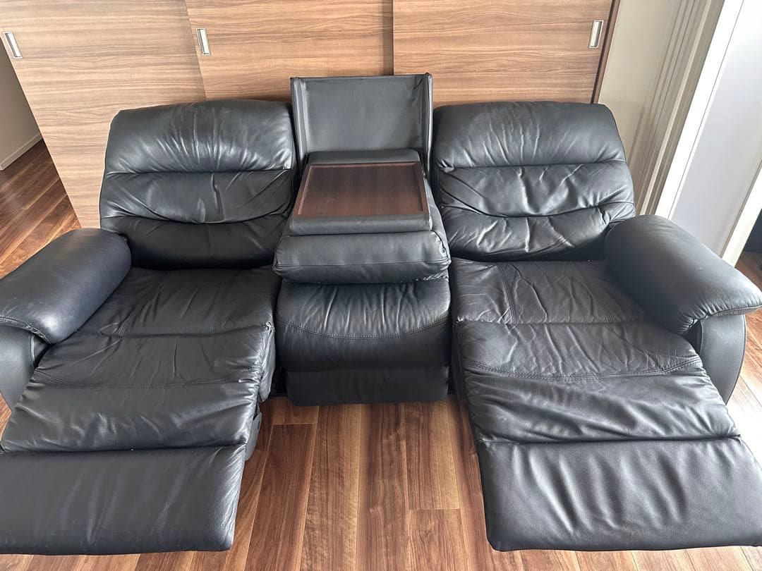 ニトリ電動リクライニングソファ 3人掛け本革 黒 送料込2/14まで指定日発送